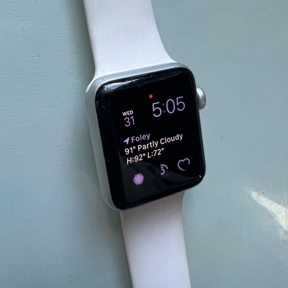 Apple Watch series 2 - Picture 2 of 4